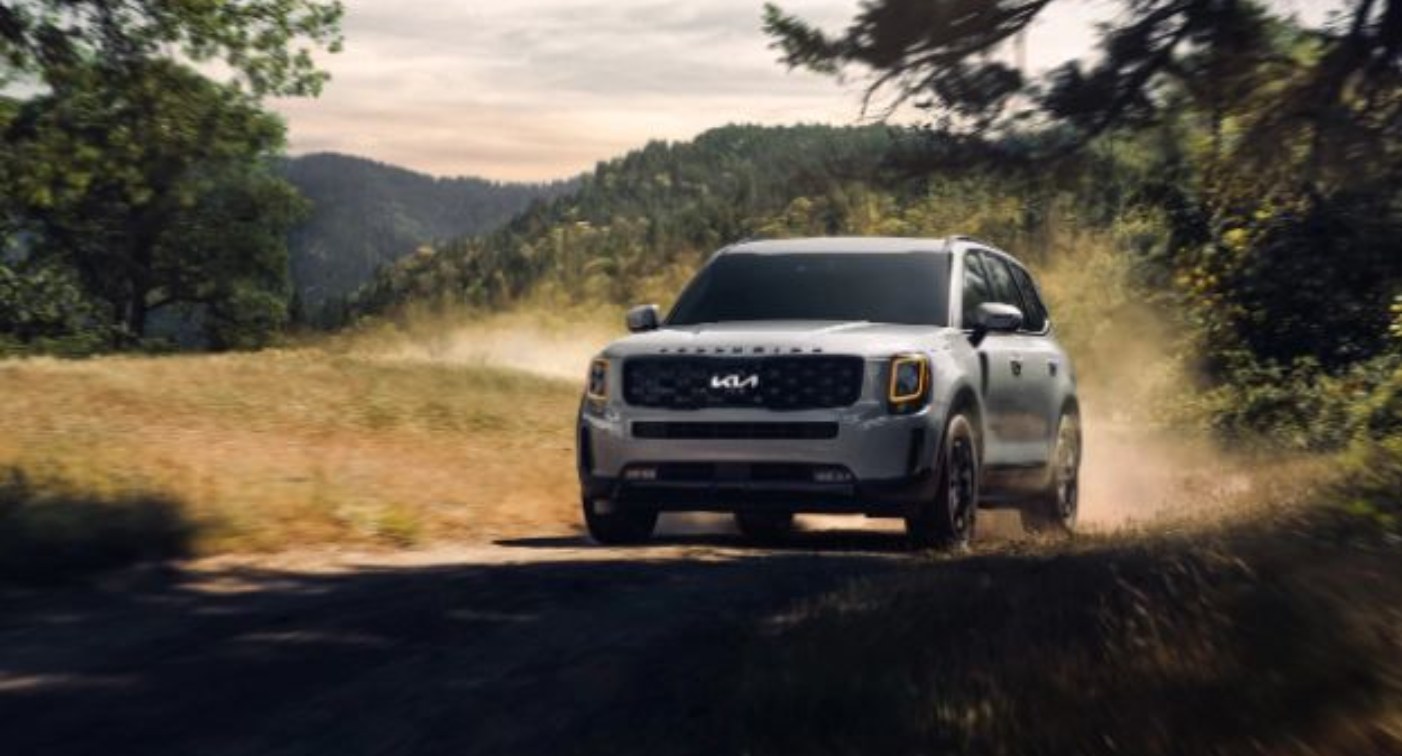 New 2022 Kia Telluride vs Honda Pilot Central Kia