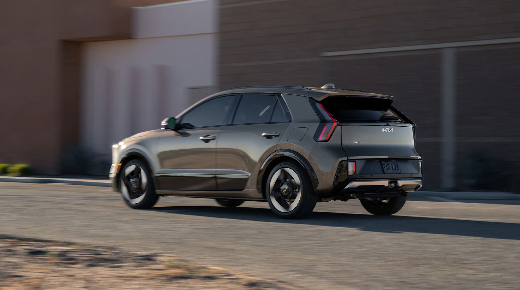 What is the MPG of the 2027 Kia Niro?